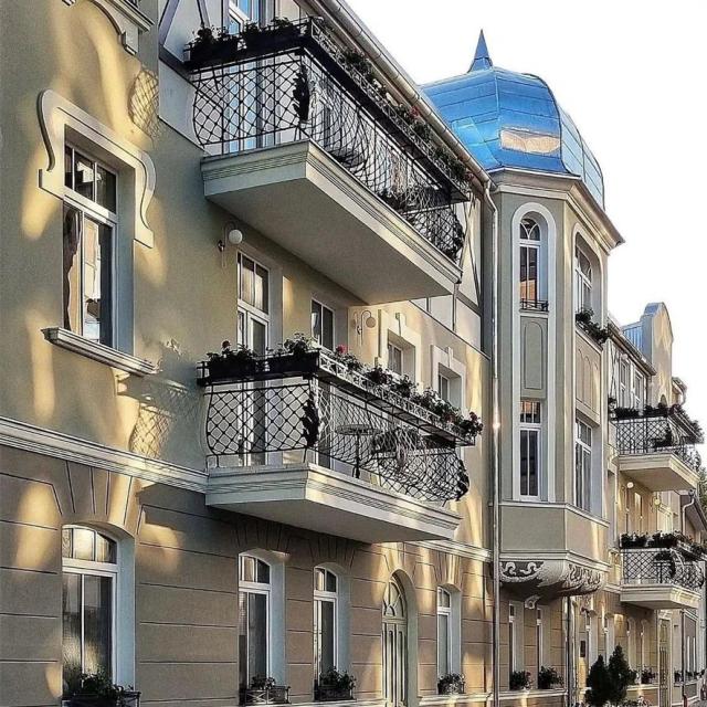 Mr.Just`s Hotel