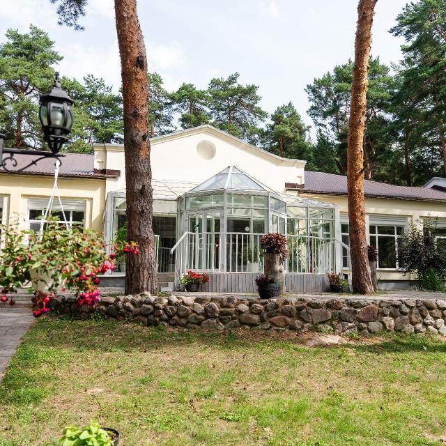 Gubernskii dvor