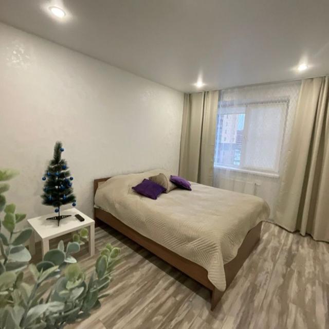 Apartment on Lemesheva street 8 building 1