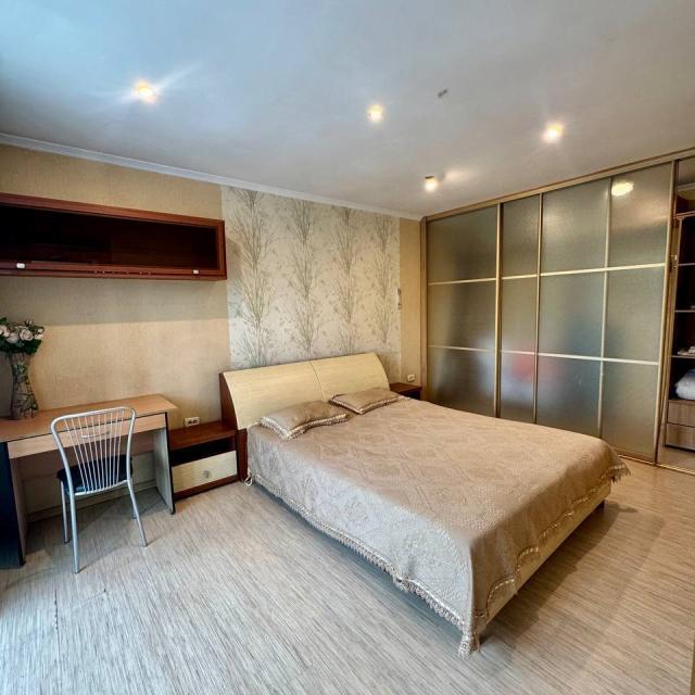 3-room apartment on 97 Kochetova street