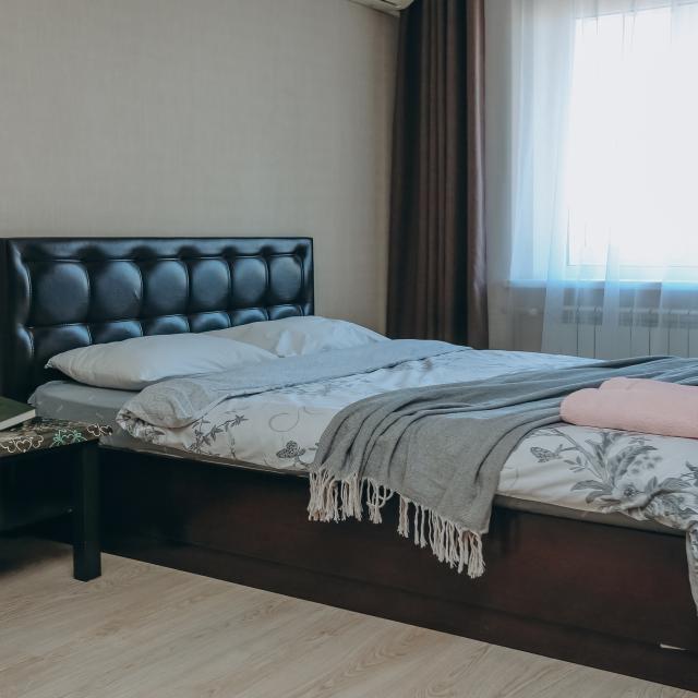 The network of hospitable apartments "Alira". Apartment on Ostrovsky Street