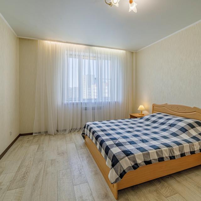 Apartments on Voroshilov street 19