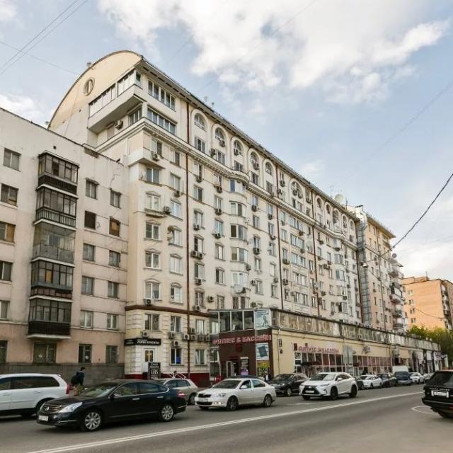 On Baumanskaya Street