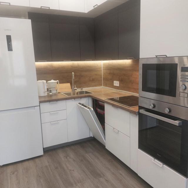 Apartment in the center on 98/1 Kommunisticheskaya Street