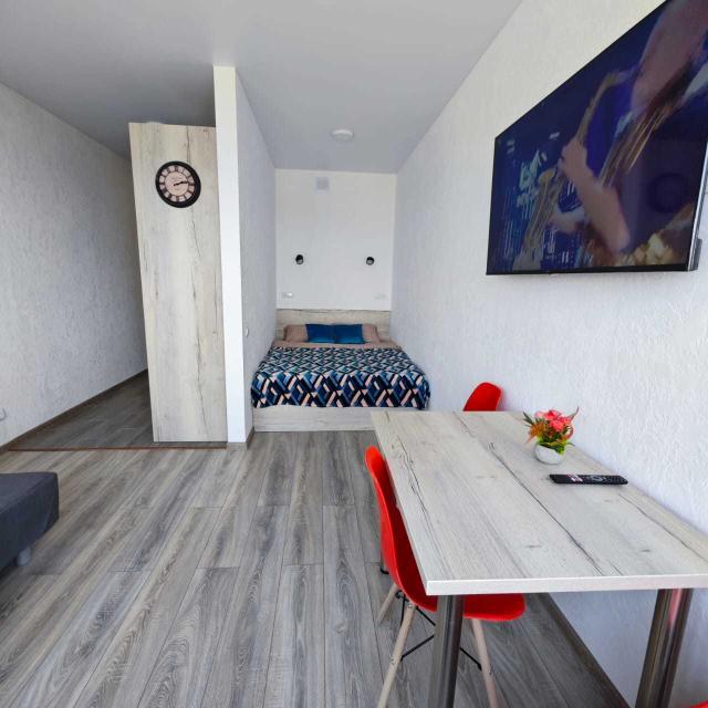 Apartments on Strelkovaya street 18k1