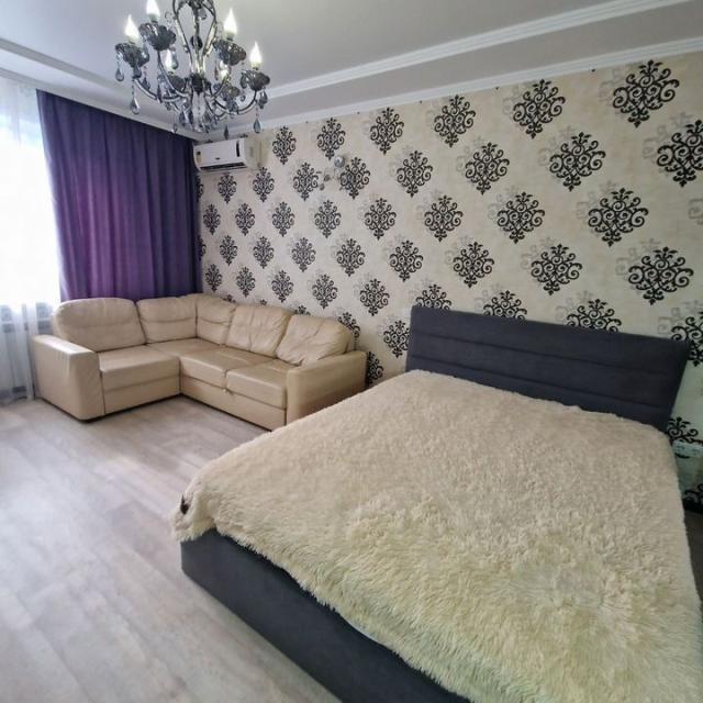 Apartments on 30 let Pobedy street 38