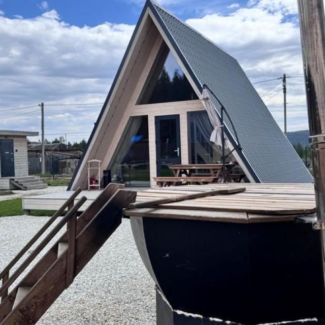 The recreation area is Quiet on Klenovaya street 15