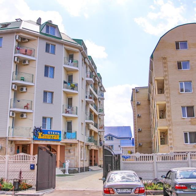 Kapitan at Druzhby street