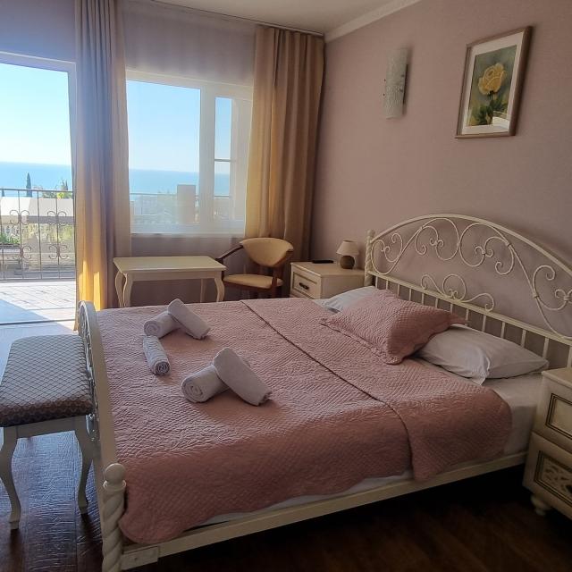 Amra Guest House