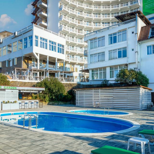 Garden Hills Hotel by Provence (Гарден Хиллс)