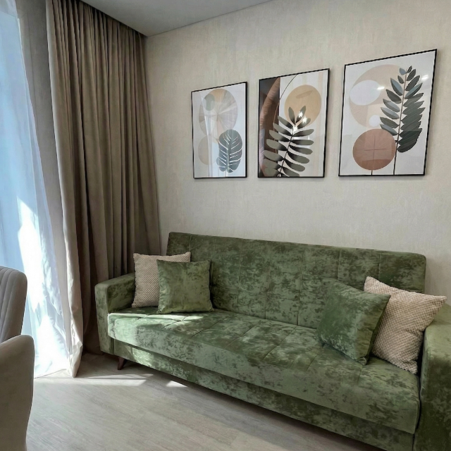 Two-bedroom apartment with a large parking lot