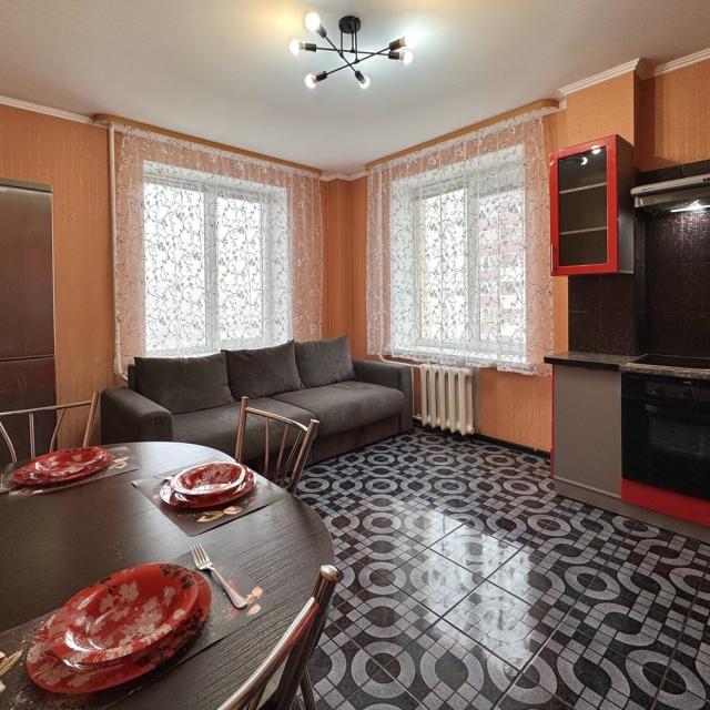 Apartment from the Home Hotel company at 67/2 Salmyshskaya Street