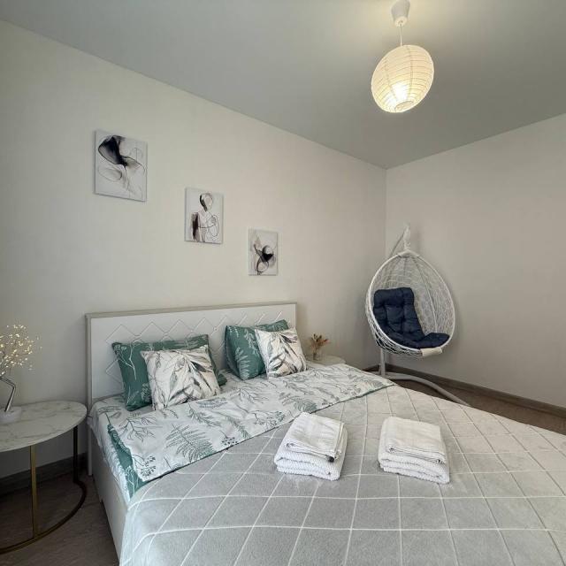 Apartments on Yasny Bereg street 29