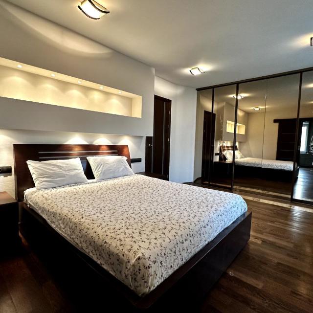 Apartments on Starokonyushenny lane 30