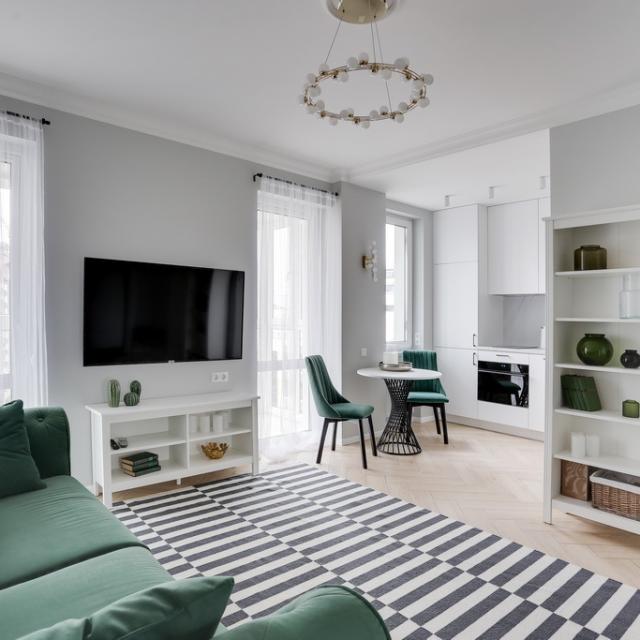 Roomer (Rumer) on Collector street 8