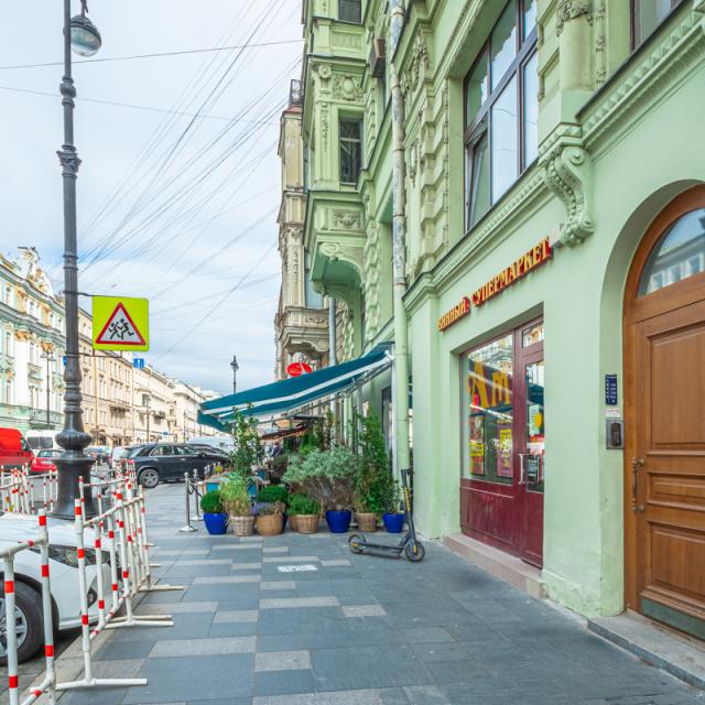 Apartments on Bolshaya Morskaya 36 street