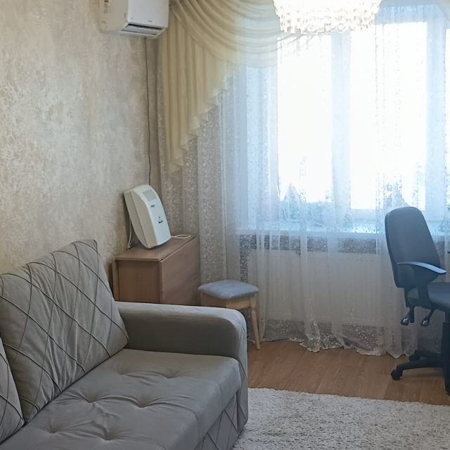 Apartments on 33 Chetaeva street
