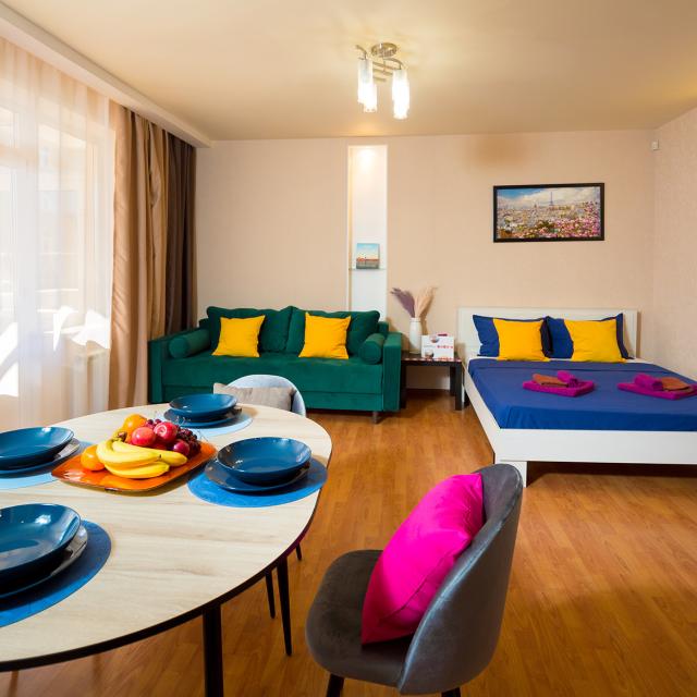 9 nights on Frank-Kamenetsky Street 28/2