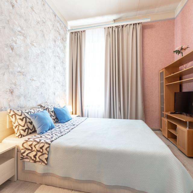 Spacious, bright 2-room apartment