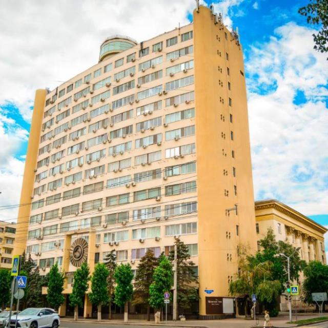 Profsoyuznaya Hotel