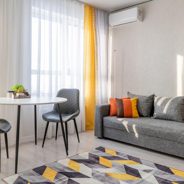 The apartment is a cozy studio at the RCB DRKB Airport