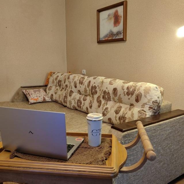 Studio apartment on Voroshilova St. Happy Tourist