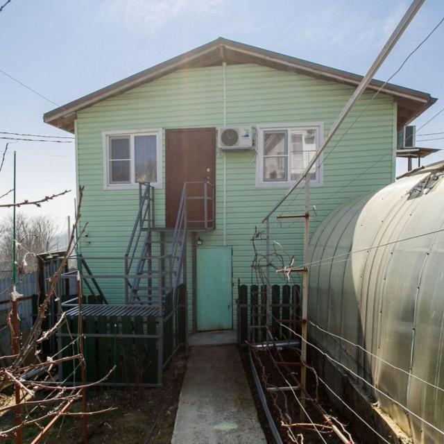 Apartments on 146B Pastushechya Street
