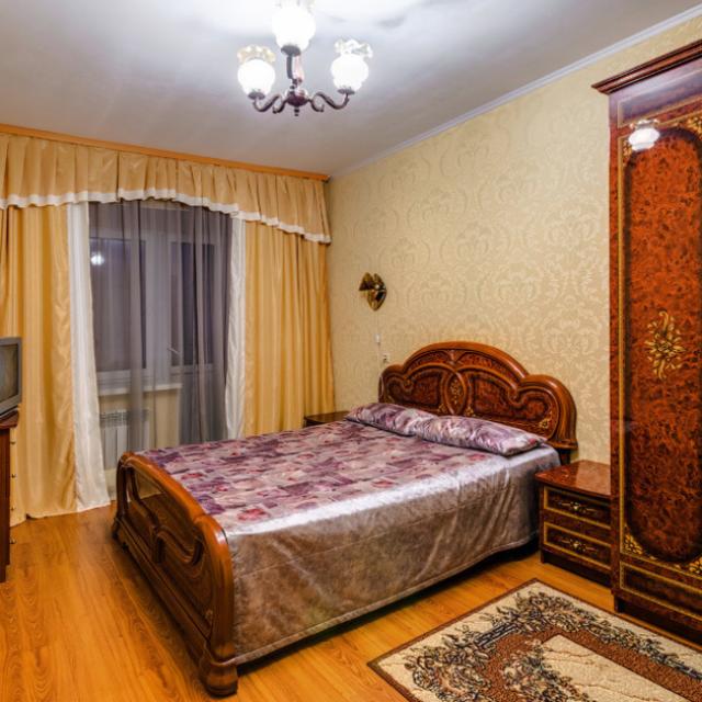 Атлант на Никитинской