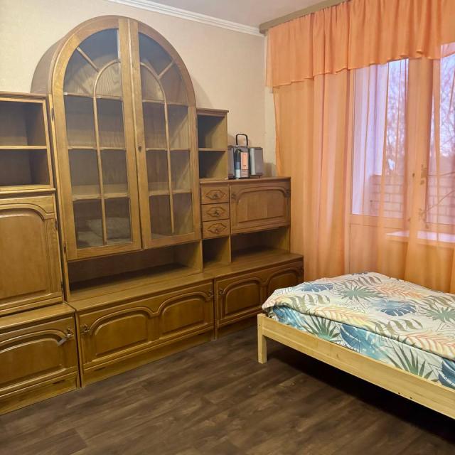 SutkiVIP on Strelbischenskaya street 18b