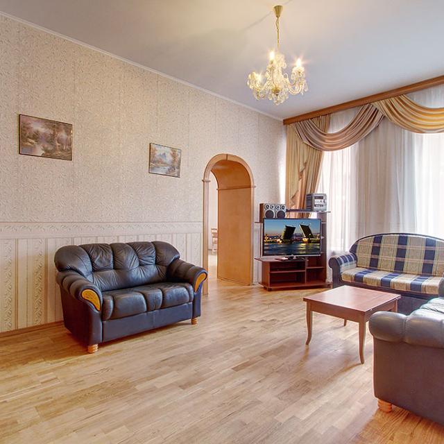 Apartments on Nevsky Prospekt 81