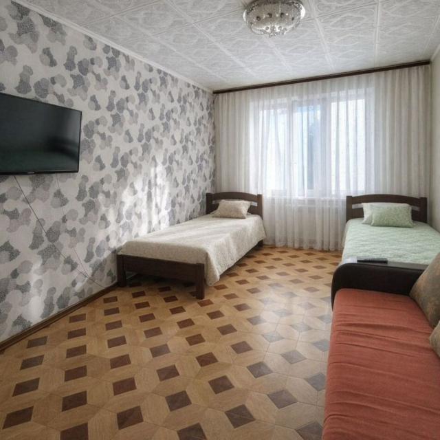 Apartments on Sverdlova Street, 68