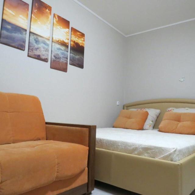 Apartments on Oktyabrskaya Revolutsii Street 45A