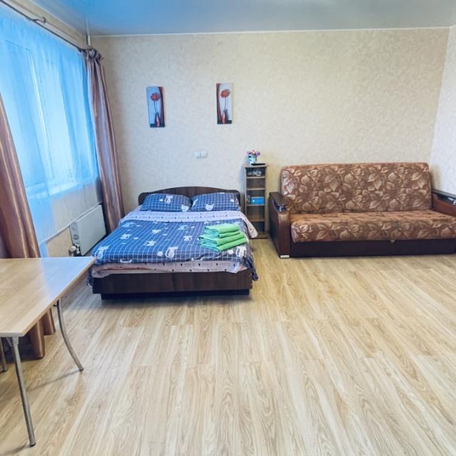 Let's stay on Roshchinskaya Street