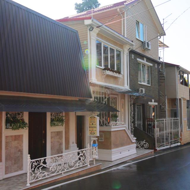 Anita Apartments