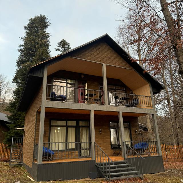 Edi House (Эди Хаус)