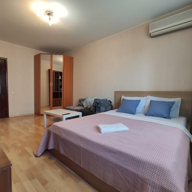 Apartments on Vavilova street, 91, room 1