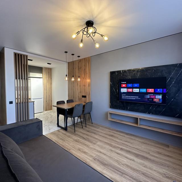 Apartment from the company Home Hotel on Avtomobilistov, 13