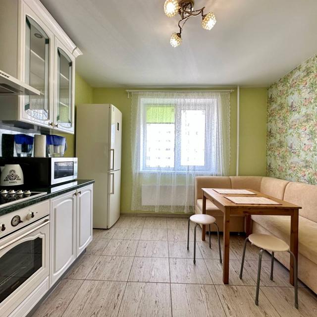 EasyRent at 84 Komsomolskaya Street 
