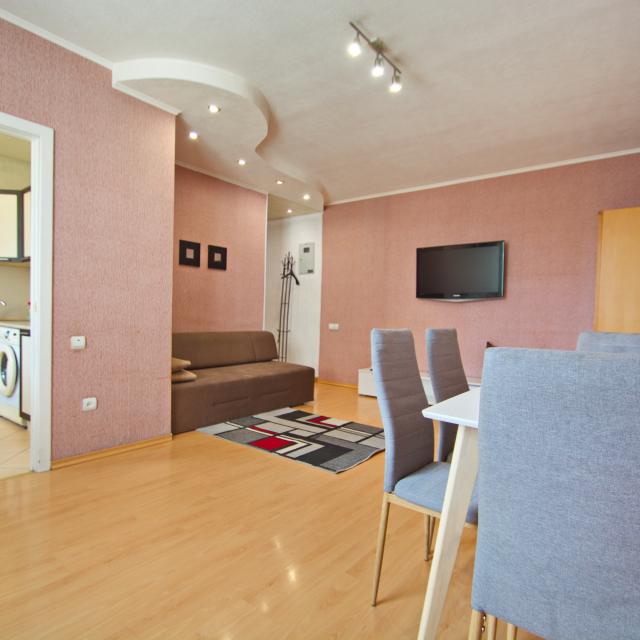 Aparton on Independence Avenue 52
