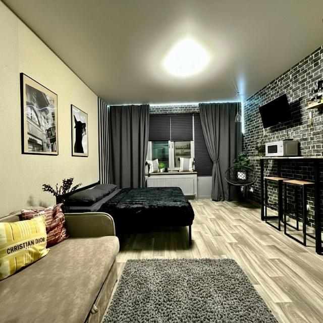 Apartment Live Here on Petukha Street 