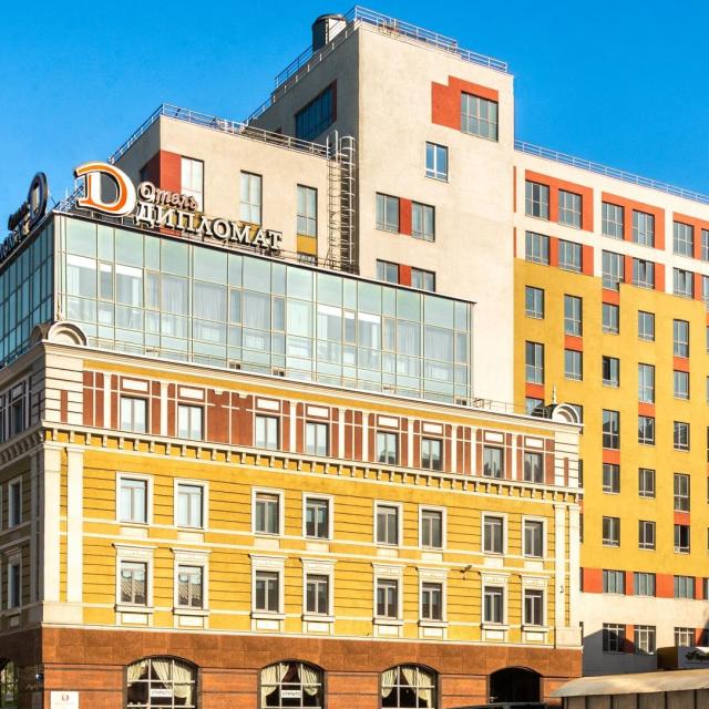 Дипломат
