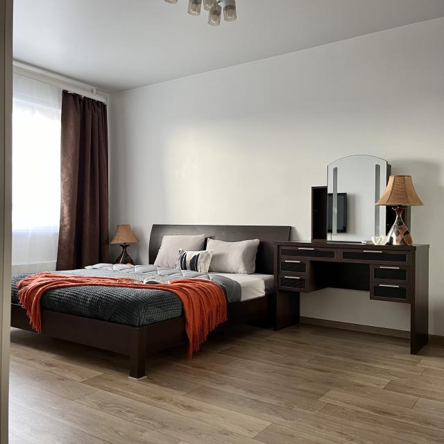 Domino Apartment Chain