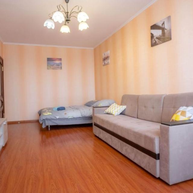 Apartments on Lenin Avenue 112B