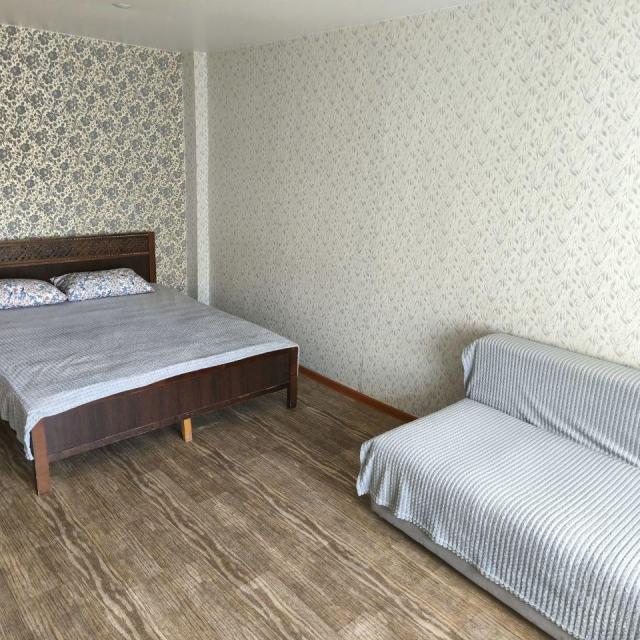 One-room apartment on 53 Surikov Street