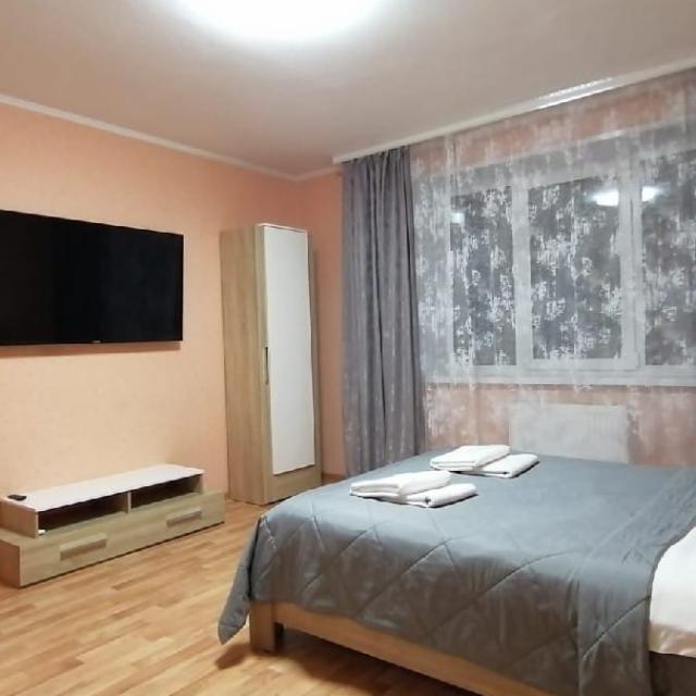 Apartments on 77 Vokzalnaya Street