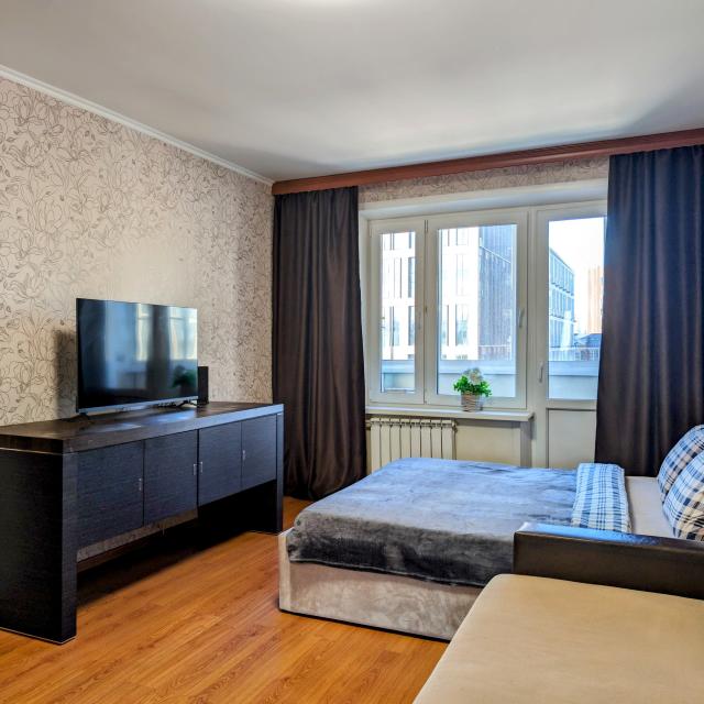 The apartment is available on Usacheva