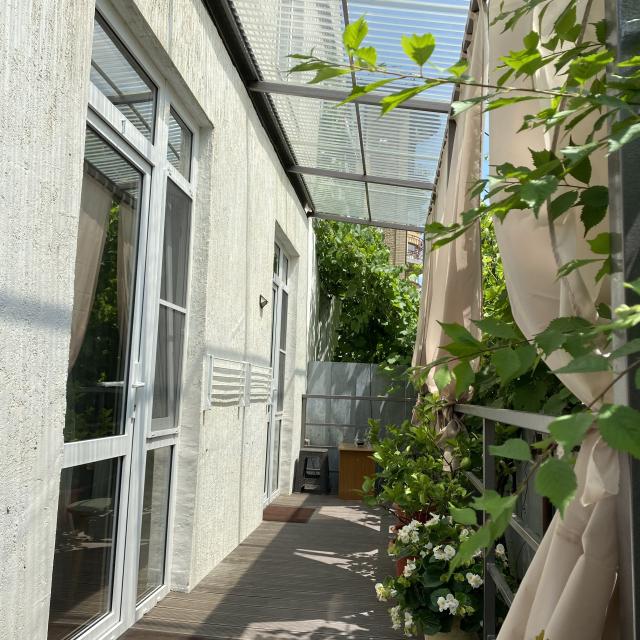Studios with a balcony on Pogranichnaya street 1
