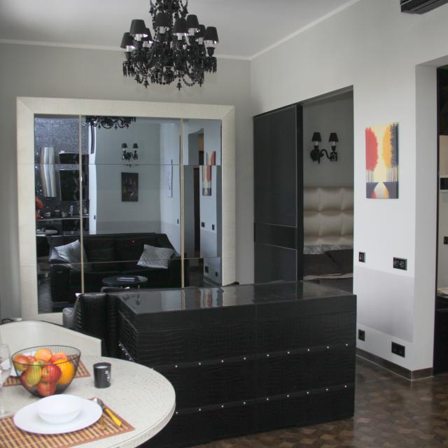 Studio apartments in the building of the Hotel Ukraine