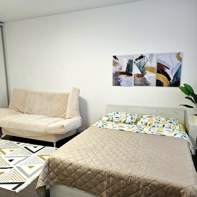 Apartments on Petrova, 27A
