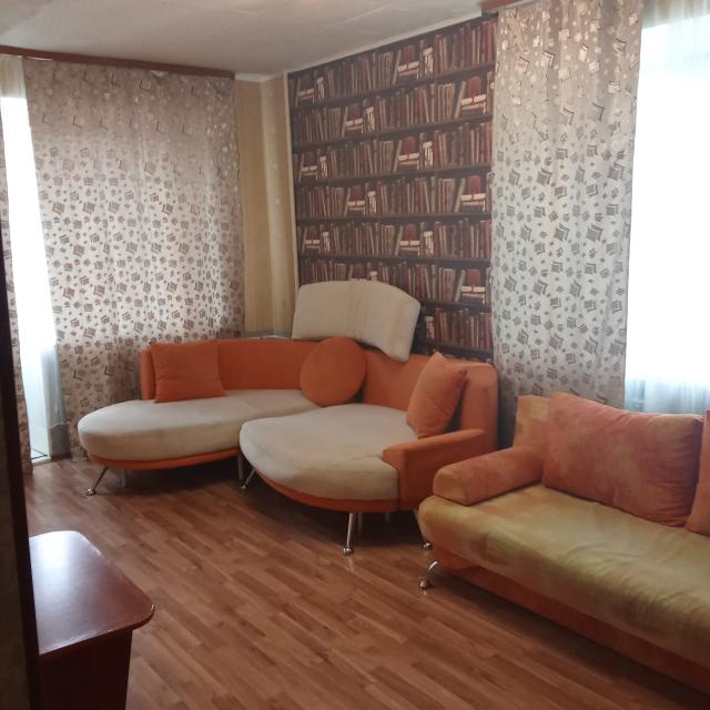 Prestige apartment on Bazstroevskaya street 16